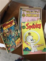 BOX W/COMIC BOOKS