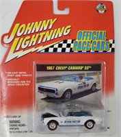 2001 Johnny Lightning 1967 Chevy Camaro SS
