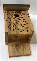 Wooden construction wall mountable birdhouse