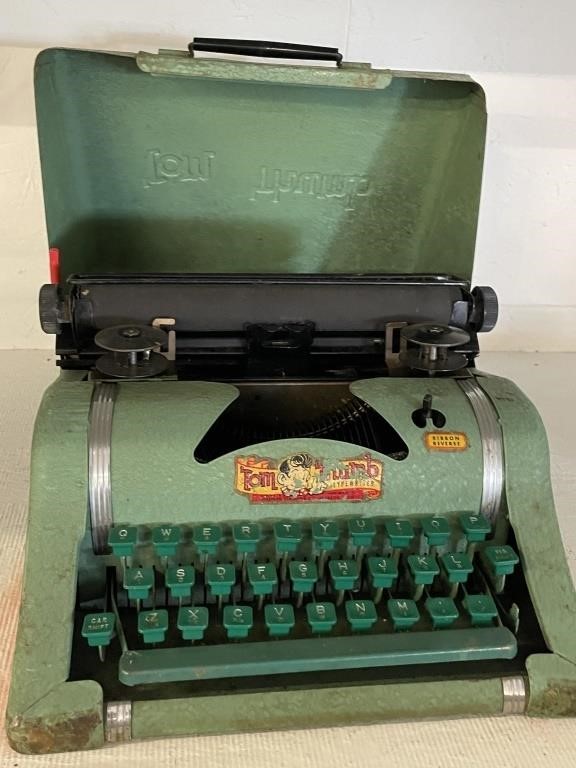 1950's Tom Thumb Child's Typewriter