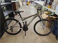 Mongoose Element Ledge 2.1 Mountain Bike