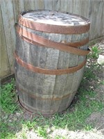 Wooden barrell
