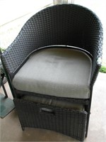 Outdoor chair with footrest
