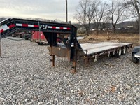 PJ 25' Gooseneck trailer - Titled