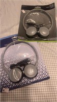 C11) 2 NEW pairs of headphones no issues