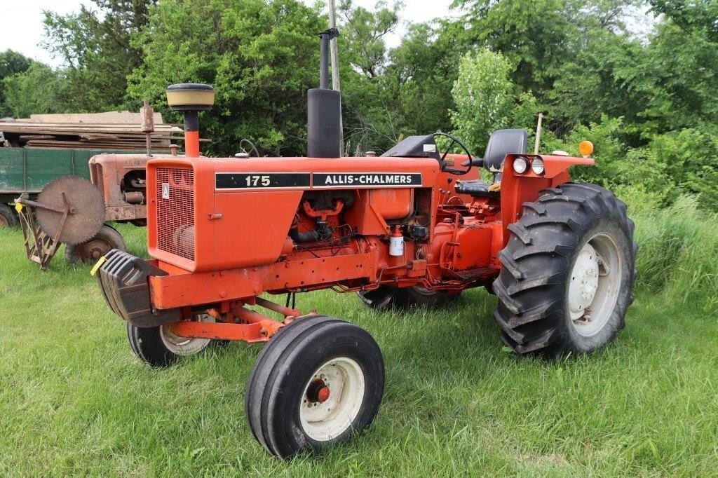 Allis Chalmers 175 Gas Tractor