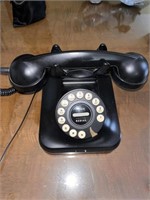 Retro Grand Rotary Dial Phone