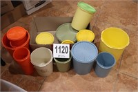 Tupperware Canisters(R1)