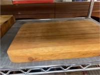 2 cutting boards