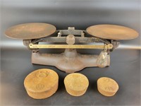 Antique Penn Scale w/ Weights