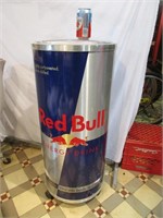 Glaciere Red Bull sur roulettes