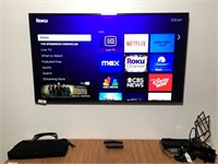 Samsung Flatscreen TV 52", with Remote