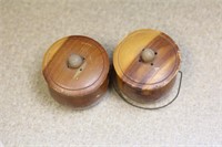 Wooden salt and pepper shaker