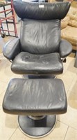 Black swivel recliner