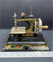 Casige Miniature Sewing Machine. (M98)