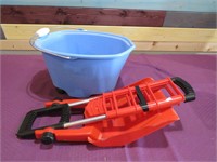 MOP PAIL ON ROLLERS & TRAVEL SHOVEL