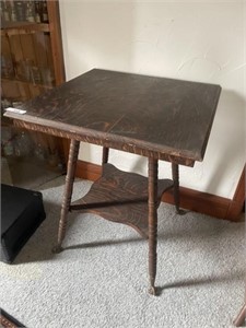 ANTIQUE CLAW FOOT TABLE
