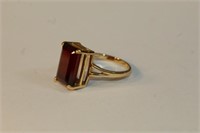 14K emerald cut Garnet ring, size 8, 5.3g