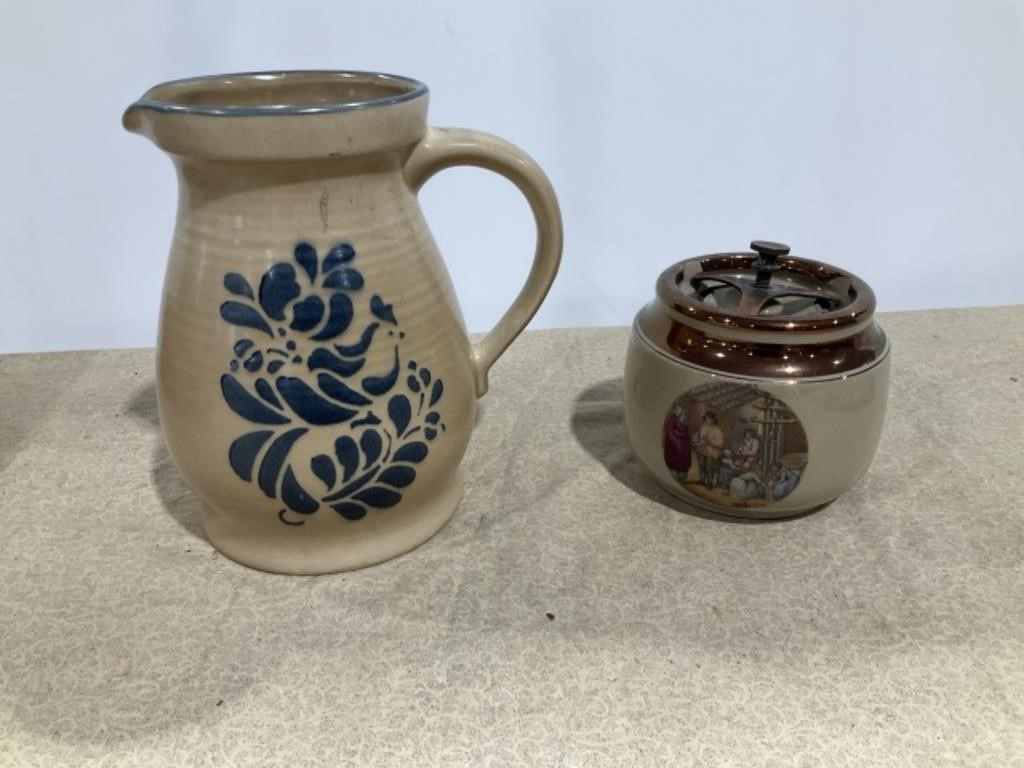 Ceramic pottery, 2.5 QT pitcher, Grays pottery