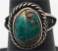 Silver Ring W Green Stone