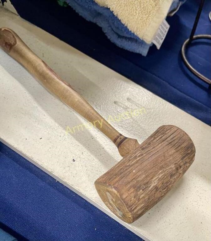 WOODEN MALLET