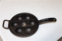 Cast iron lodge pan