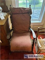 ANTIQUE WOOD ROCKER