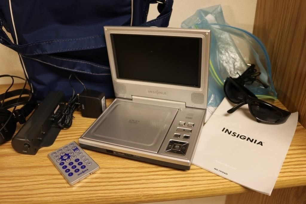 portable monitor/dvd player