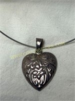 Floral 925 silver heart pendant on choker