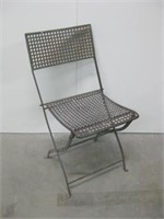 14.5"x 15"x 32" Metal Fold Up Chair