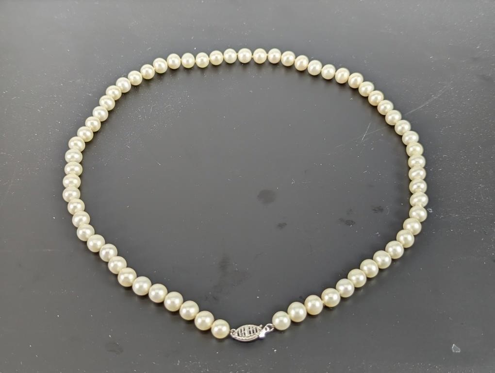 10K White Gold 18" Pearl Necklace