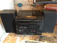 Sanyo AM FM CASSETTE stereo with record player