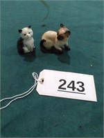 2 Goebel Cats