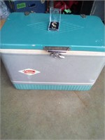 Vintage COLEMAN Cooler