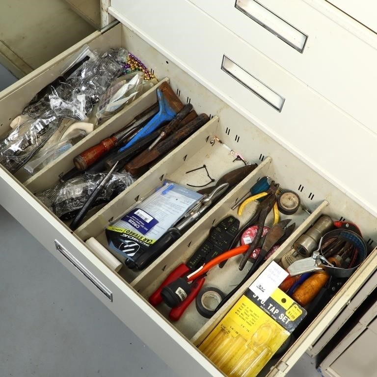 All items in the 4 drawer