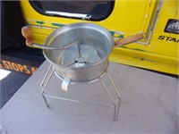 Sifter with a Stand