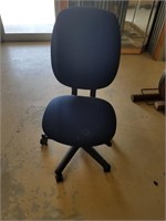 B- ROLLING BLUE OFFICE CHAIR