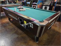 Pool Table: Valley Cougar w New Accessories