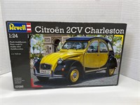 REVELL Model Kit Citroen 2CV Charleston 1:24