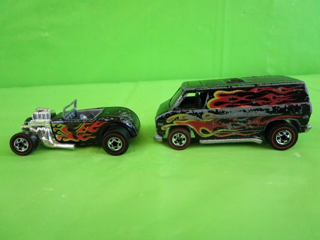 1974 Super Van Redline Hot Wheel & 1975 Black Wall