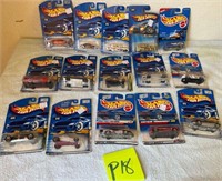 R - LARGE LOT OF HOT WHEELS (P18)