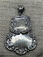 925 Silver Pendent 
TW 11.6g