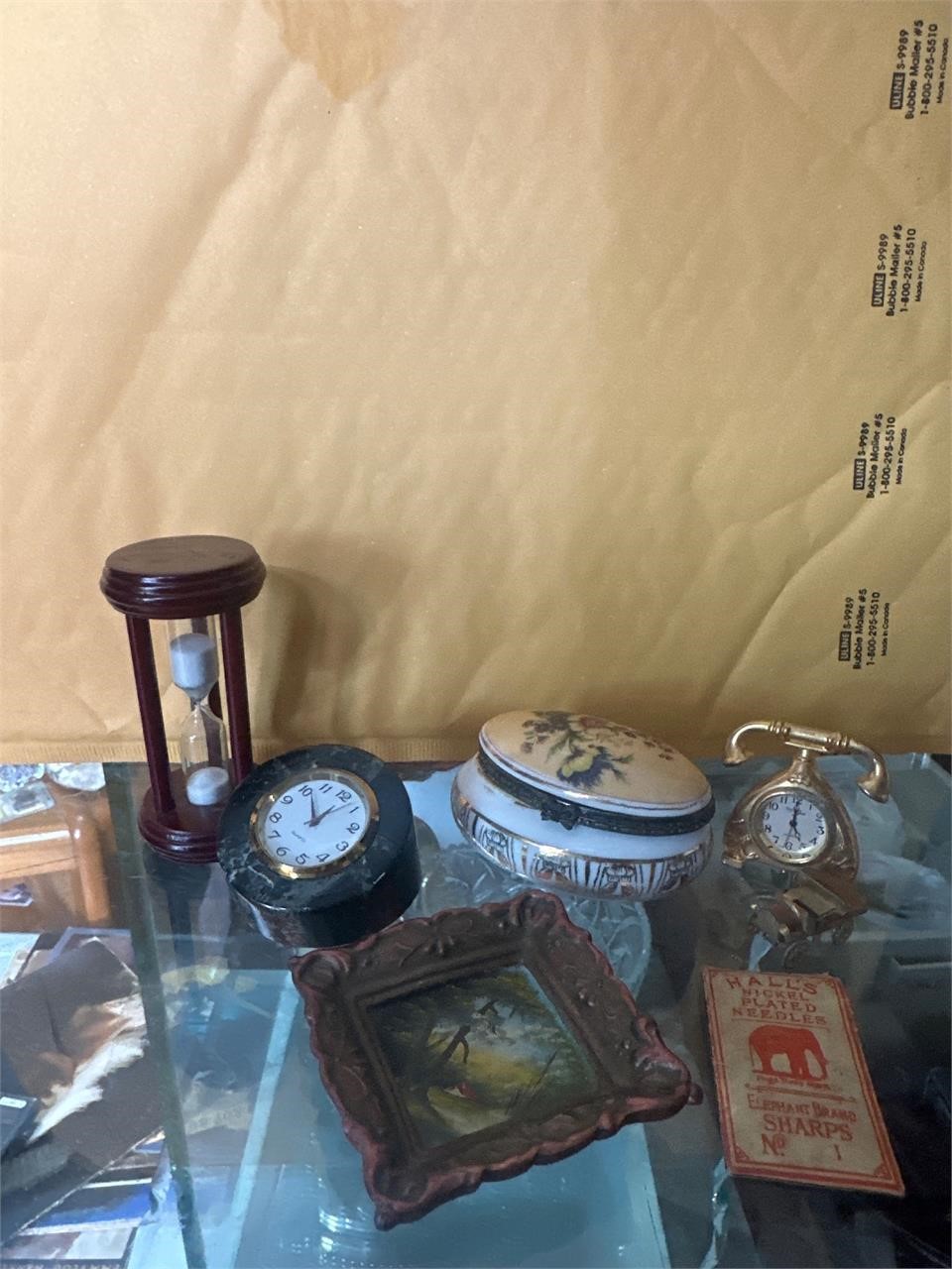 Vintage miniature and clock lot