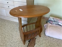 OAK END TABLE