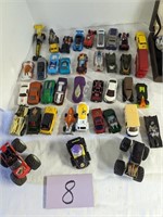 Large Lot of Hot Wheels, Matchboxes & More