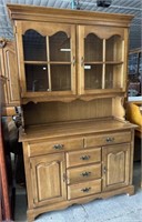 Cochrane Oak Country Hutch.