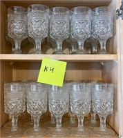 E - LARGE LOT OF GLASSWARE (K4)