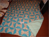 Knotted Comforter Bowtie Pattern, 80x68
