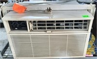 7700 Window Air Conditioner 115 V. Works