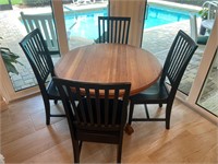 Solid Oak Circular Dining Table w/ 4 Chairs